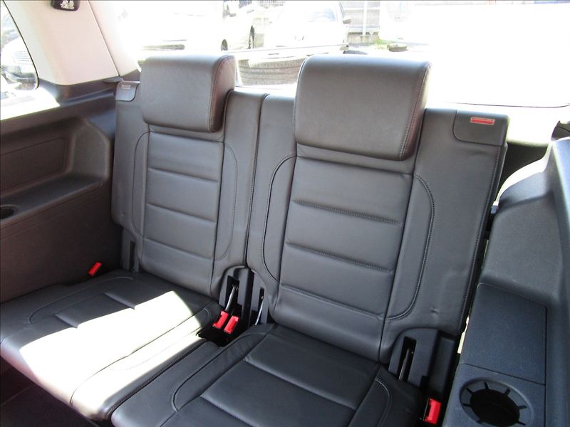 Volkswagen Touran 2.0TDi DSG Highline, 7 míst - fotka 34 z 49