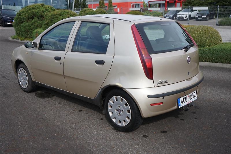 Fiat Punto 1,2 8V  Tažné - fotka 3 z 15