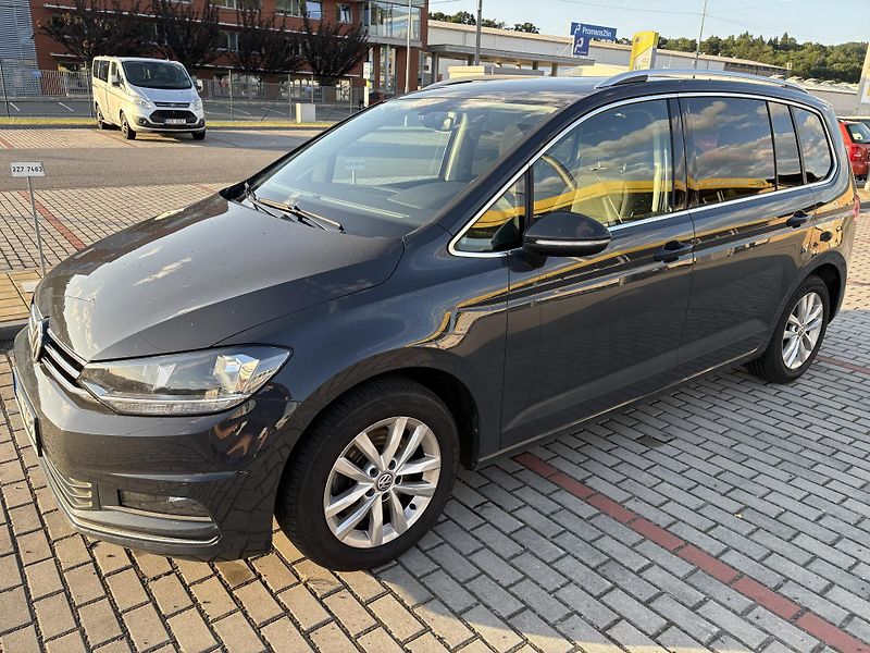 Volkswagen Touran (2018) 2.0 TDi Highline - fotka 1 z 16