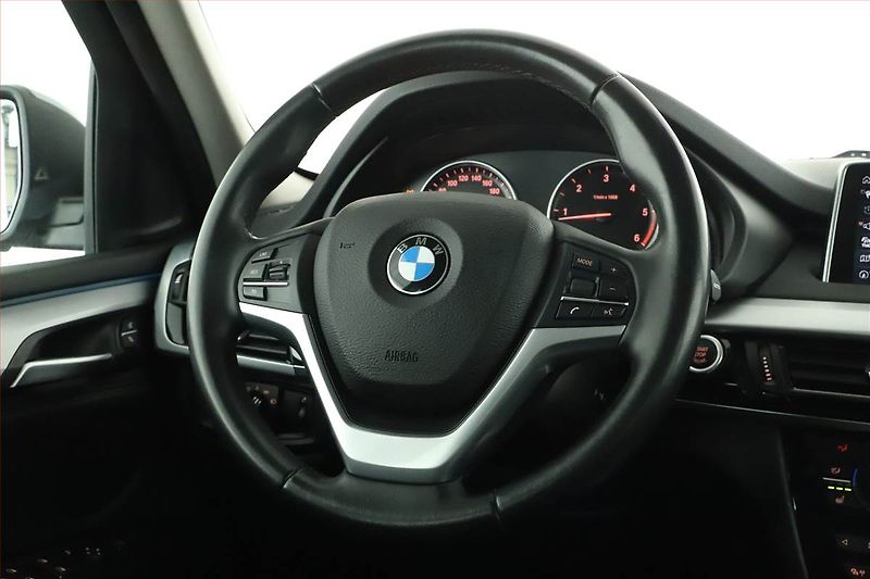 BMW X5 (2017) xDrive30d - fotka 8 z 20