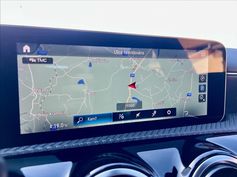 Mercedes-Benz CLA 180d SB LED NAVI  záruka - fotka 32 z 53