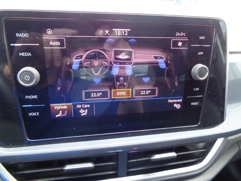 Volkswagen T-Roc 1.5 TSI Style 110 kW M6F - fotka 21 z 30