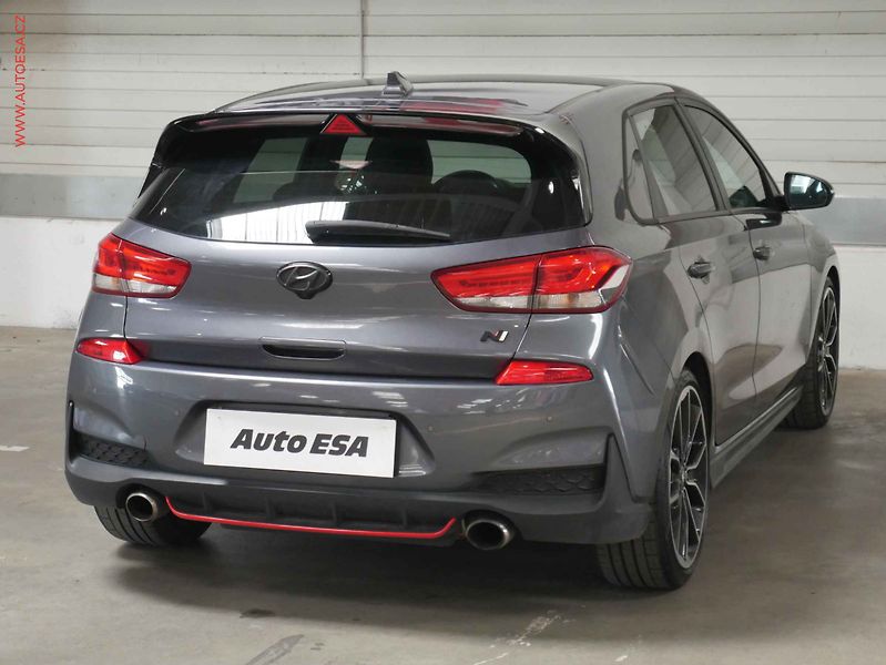 Hyundai i30 (2018) 2.0T-GDi, 1.maj, LED, navi - fotka 6 z 20