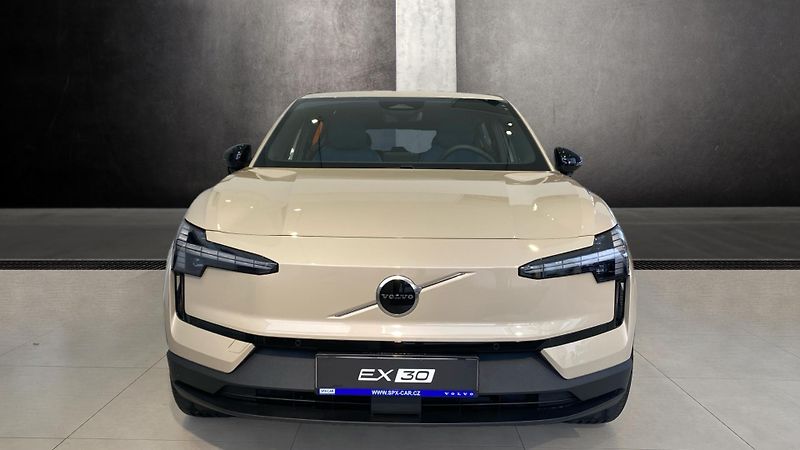 Volvo EX30 (2026) PLUS, P5 electric, 200 kW / 27 - fotka 2 z 15