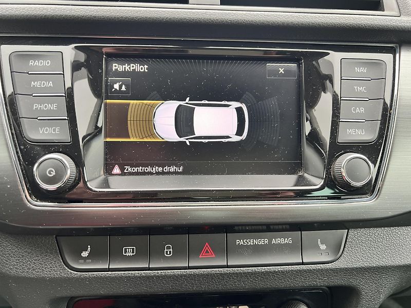 Škoda Fabia JOY 1.0MPi 55kw KLIMA NAVI ALU - fotka 25 z 47