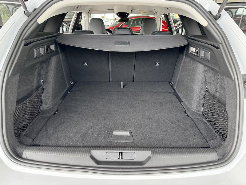 Peugeot 308 1,2PT 96KW*ALLURE*REZERVACE! - fotka 34 z 36