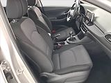 Hyundai i30 (2018) 1.0 T-GDI, Tempomat - náhled 9