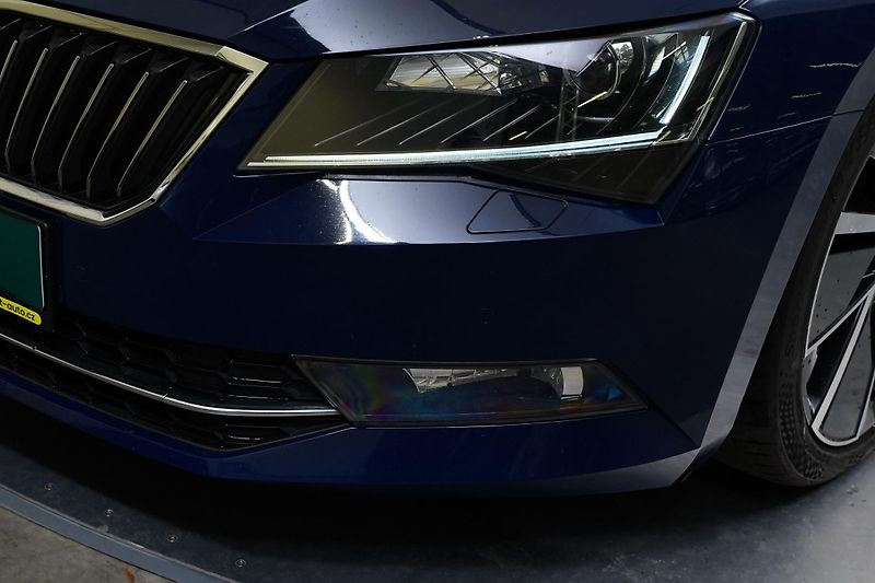 Škoda Superb - fotka 9 z 30
