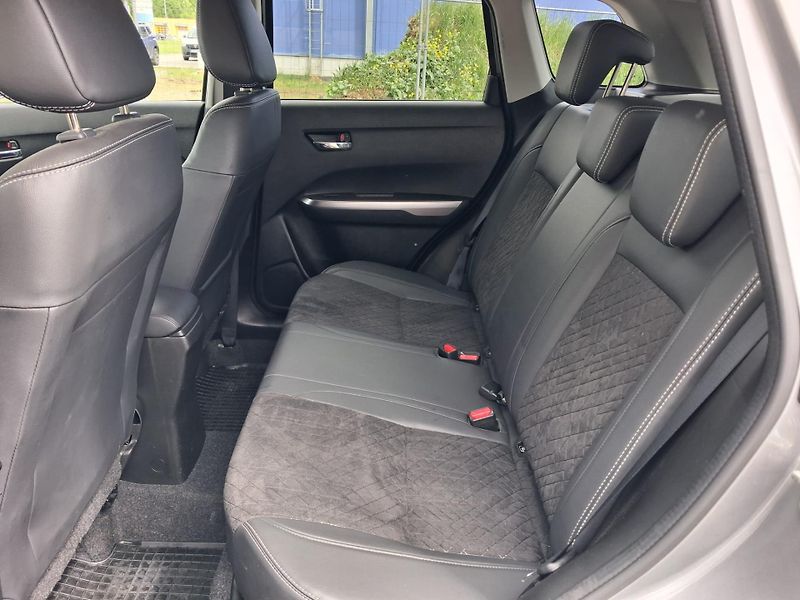 Suzuki Vitara 1,4 BoosterJet Elegance Allgri - fotka 23 z 27