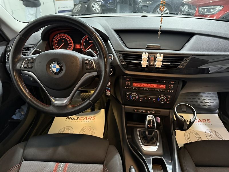 BMW X1 2,0   20D XDRIVE AUTOMAT TOP - fotka 16 z 25