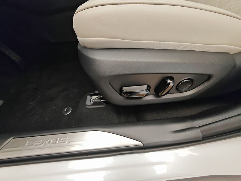 Lexus NX 450h plus 450h+ PRESTIGE - fotka 23 z 46