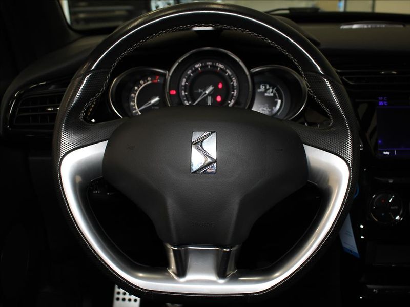 DS Automobiles DS3 1,2 PureTech 96kW Sport Chic - fotka 9 z 21