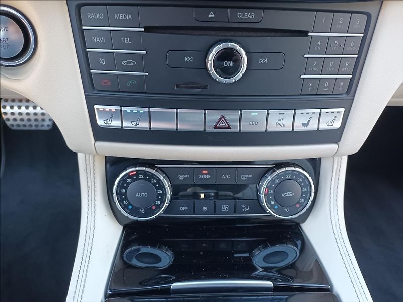 Mercedes-Benz CLS 3,0 350d,4Matic,190kw,ČR,1MAJ, - fotka 32 z 43