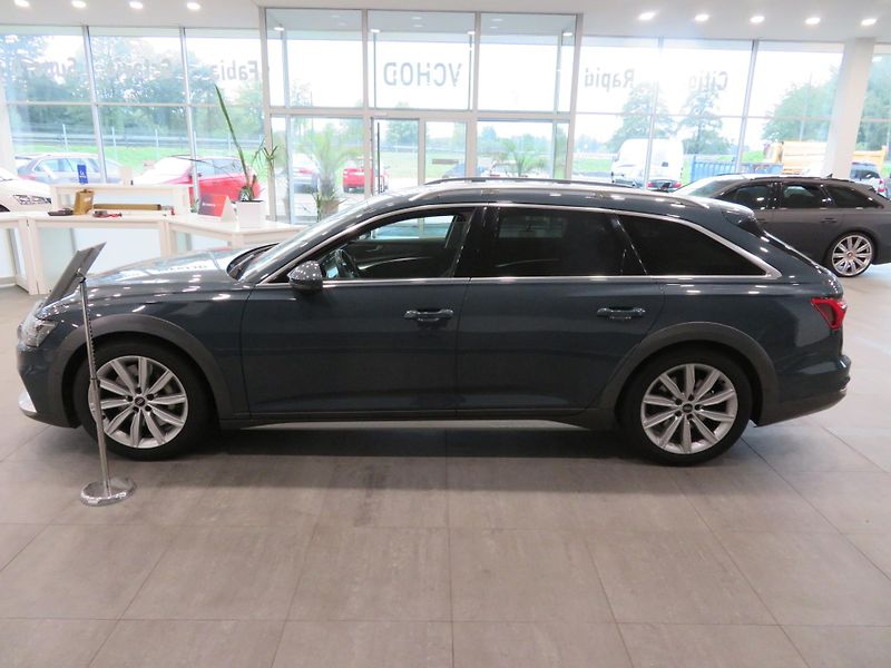 Audi A6 Allroad (2021) Audi A6 3.0 TDI.Webasto. Tažné - fotka 3 z 18