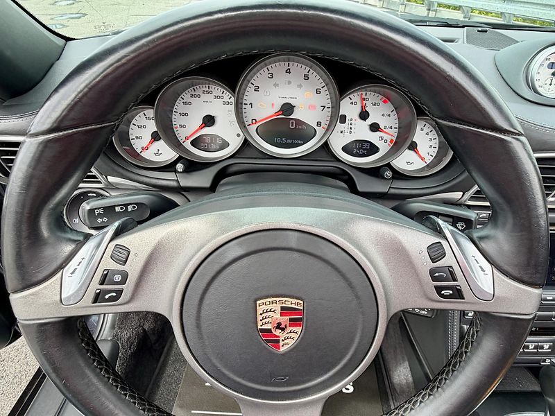 Porsche 911 (2008) S Cabrio 3.8 PDK 997.2 SportCh - fotka 30 z 67