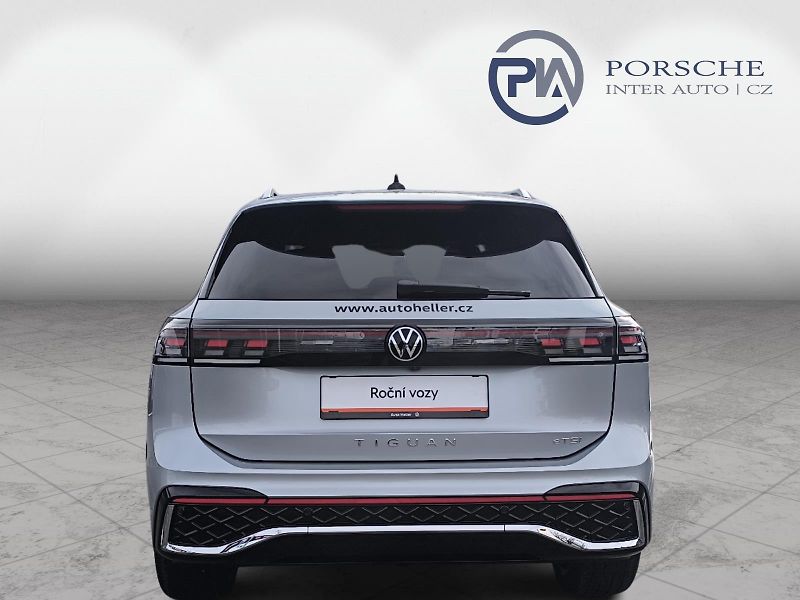 Volkswagen Tiguan R-Line 1,5 eTSI 110 kW mHEV - fotka 9 z 23