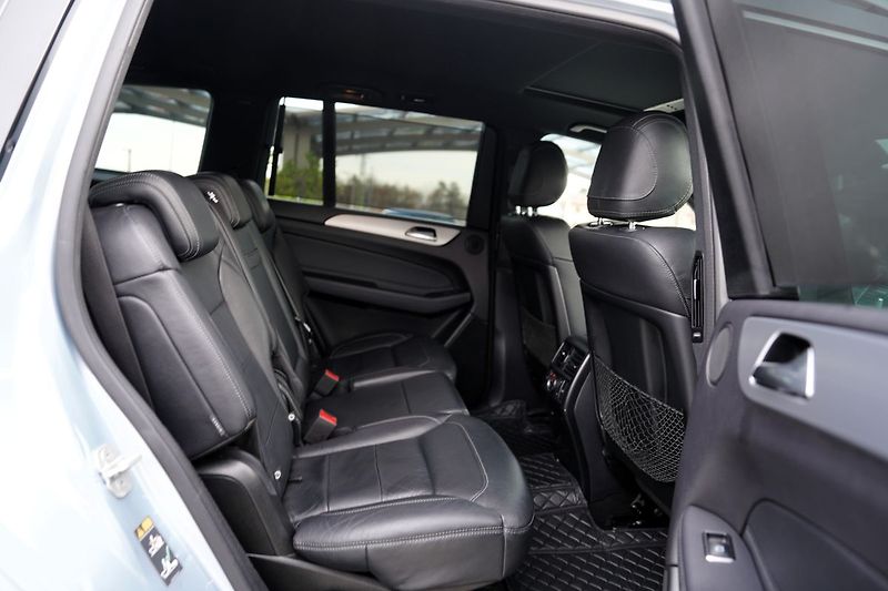 Mercedes-Benz GLS 350d 4Matic, ČR, 7 míst - fotka 34 z 50