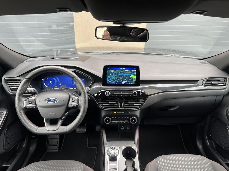 Ford Kuga (2023) 2.5 Plug-in Hybrid, ST-Line  - fotka 17 z 44