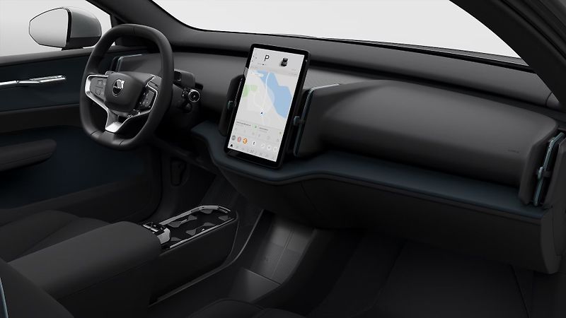 Volvo EX30 (2026) PLUS BLACK EDITION, P5 electri - fotka 5 z 9