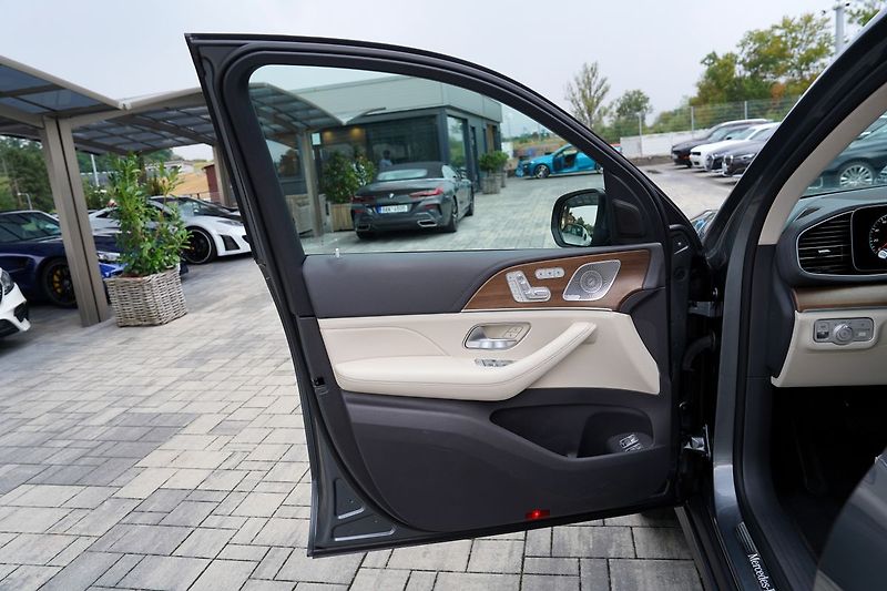 Mercedes-Benz GLS 350d 4Matic /21/360/7míst/ČR - fotka 17 z 50
