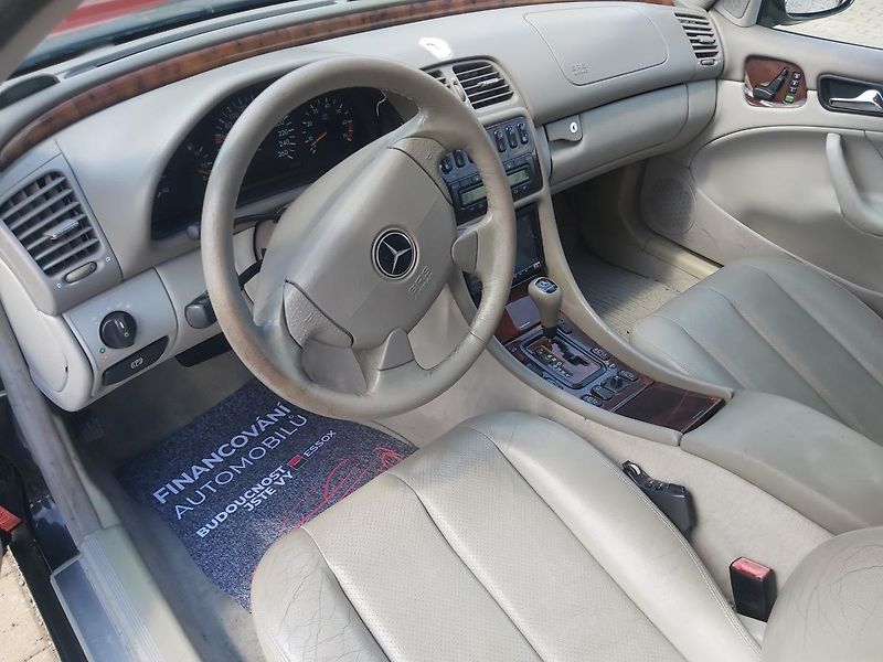 Mercedes-Benz CLK (1998)  320, 160 KW - fotka 33 z 41