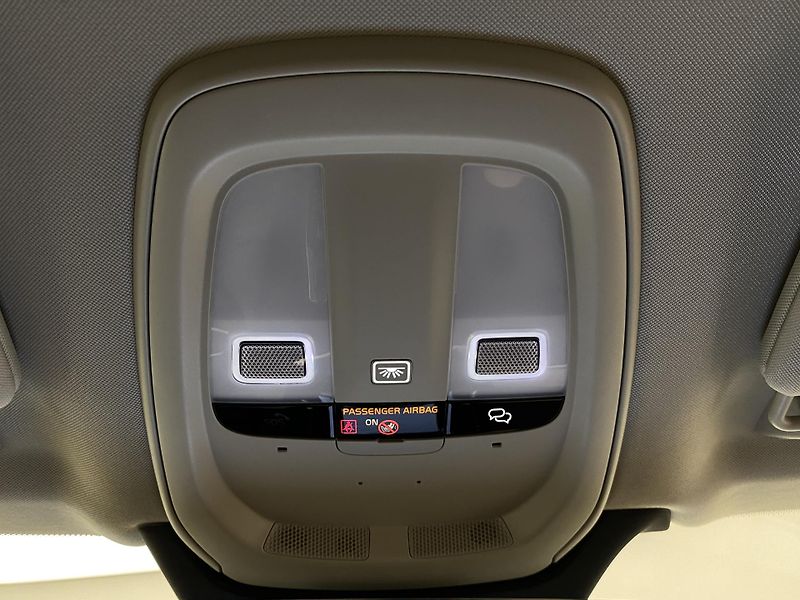 Volvo XC90 T8 AWD RECHARGE CORE AUT CZ 7m - fotka 31 z 59