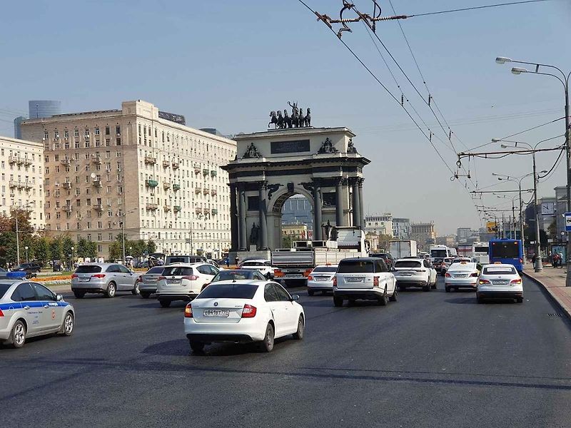 Na cestu po Rusku jsme si vybrali Toyotu Camry z roku 2005. Byla levná.