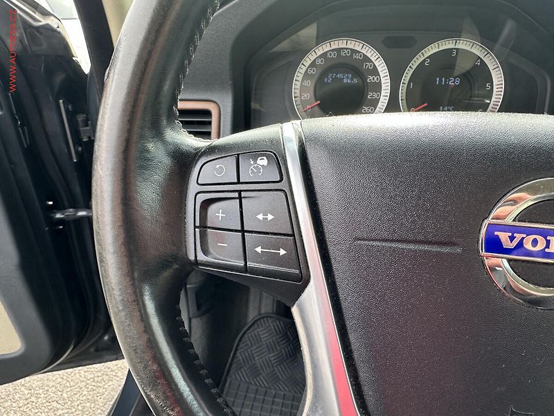Volvo S80 (2010) 2.4, Navi, xenon, kůže - fotka 12 z 18