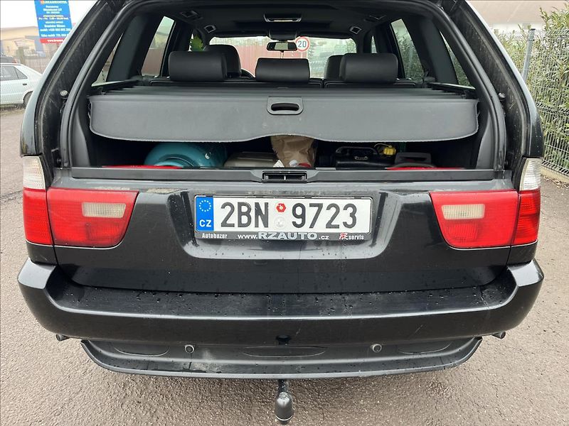BMW X5 2,9 d 135KW AUT 4x4 KLIM TAŽNÉ - fotka 32 z 35