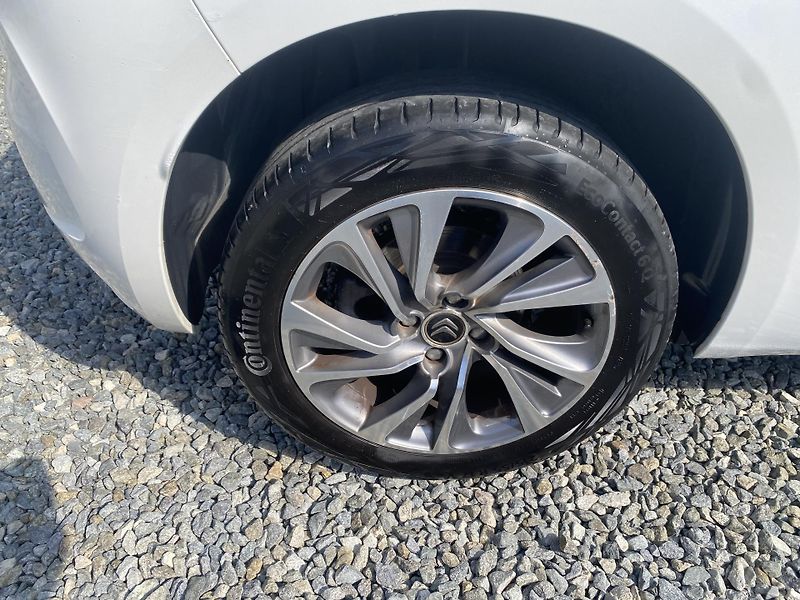 Citroën DS4 1.6i 16V 120PS EXCLUSIVE TOP!! - fotka 52 z 160