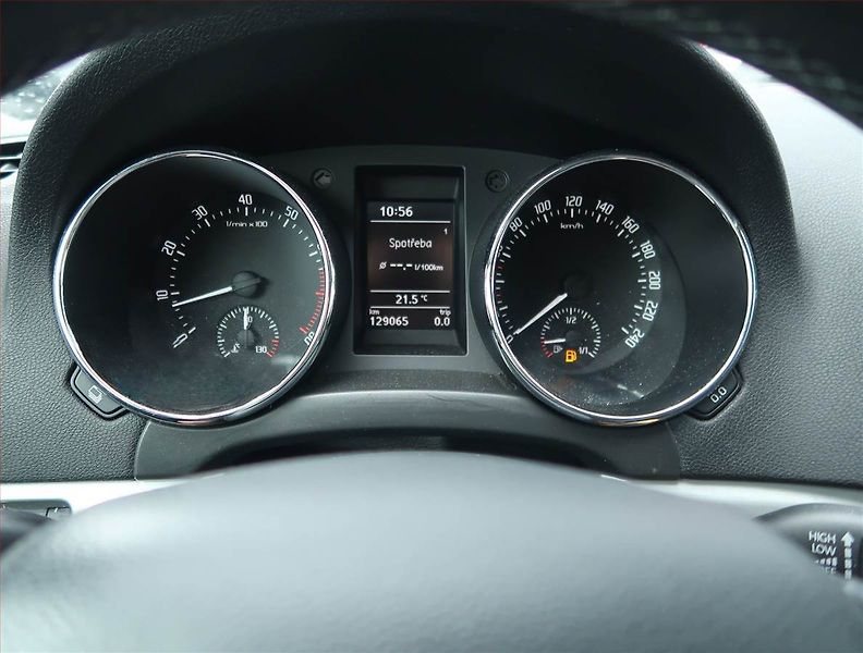 Škoda Yeti (2016) Ambition Plus 1.2 TSI - fotka 11 z 15