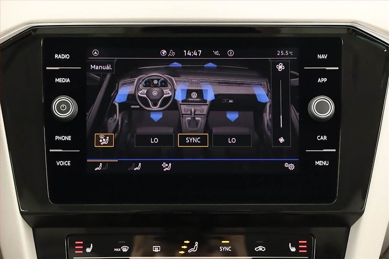 Volkswagen Passat (2022) 2.0 TDI - fotka 16 z 20
