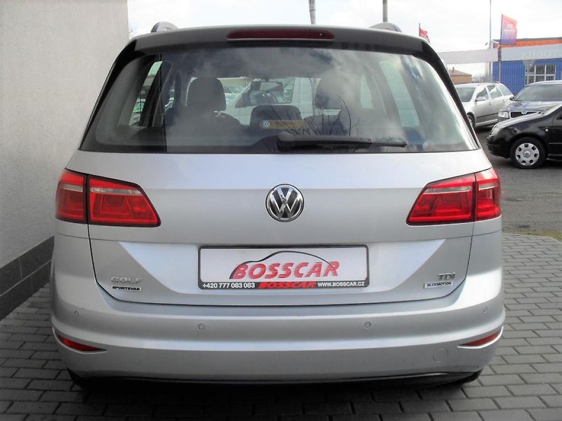 Volkswagen Golf Sportsvan 1,6 TDI ALU ESP PDC REZERVACE! - fotka 4 z 35