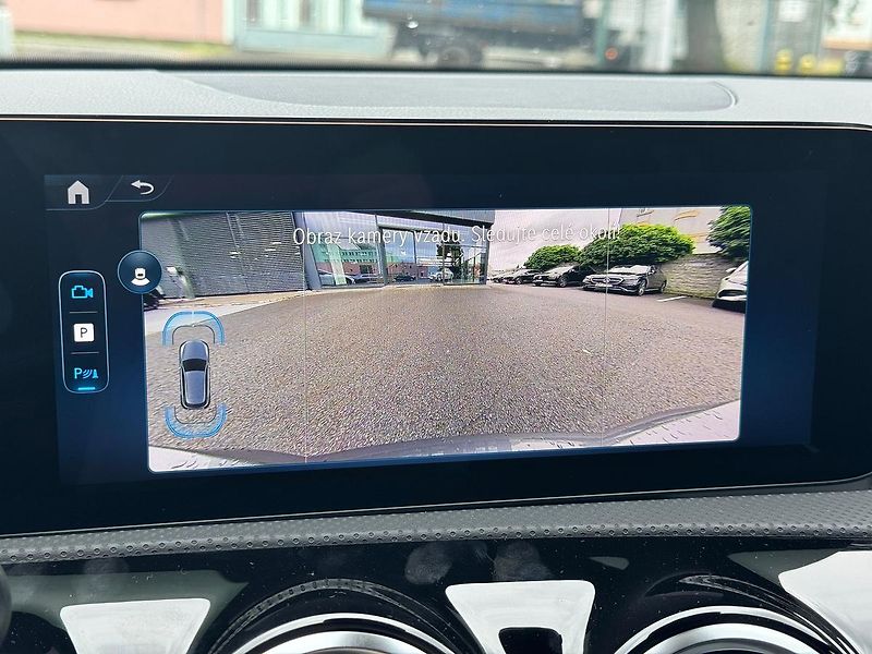 Mercedes-Benz Třídy A A 250 e AMG Premium paket demo - fotka 30 z 33