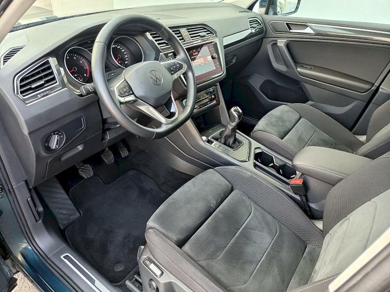 Volkswagen Tiguan (2021) 1.5 TSI 110kW LIFE - fotka 5 z 35