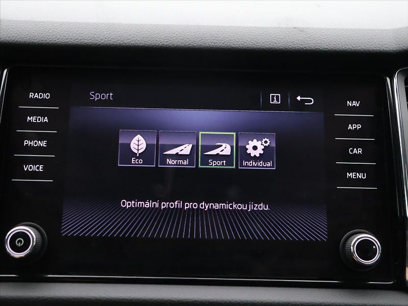 Škoda Kodiaq 2,0 TDI DSG Style LED 7-Míst - fotka 28 z 39