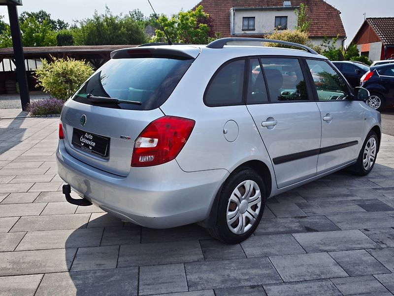 Škoda Fabia (2010) 1,2 TSI 77 KW Ambiente - fotka 5 z 28
