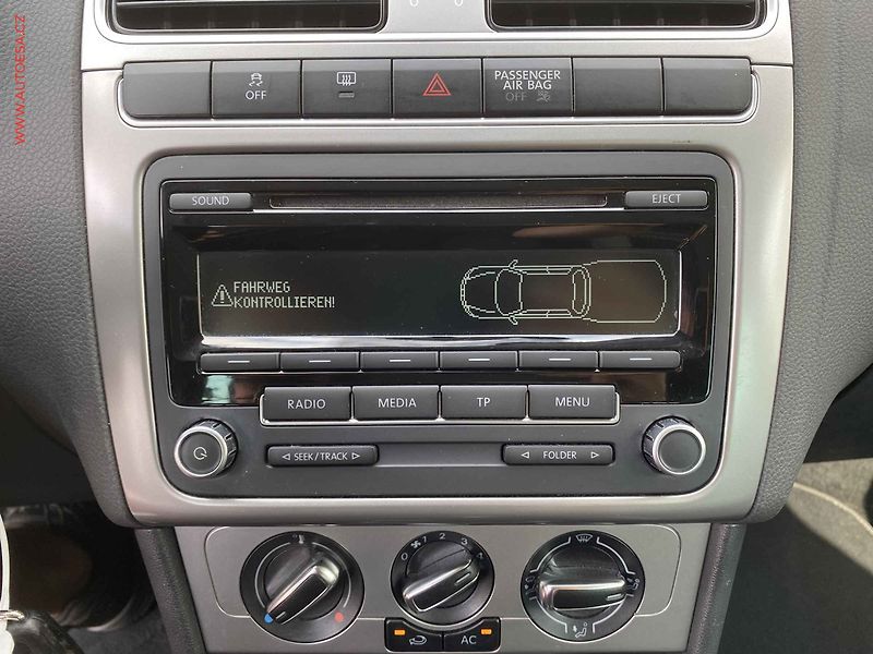 Volkswagen Polo (2014) 1.6 TDi, Life, park.asist - fotka 16 z 16