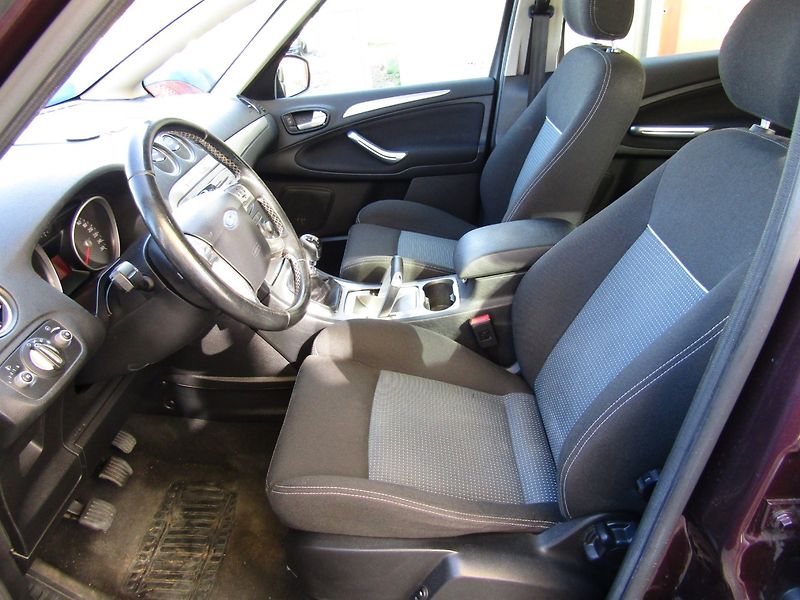Ford S-MAX (2010) 2.0 TDCi EURO 5 - fotka 19 z 43