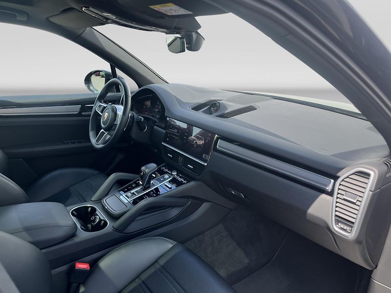 Porsche Cayenne (2023) S - fotka 22 z 28