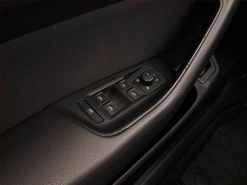 Volkswagen Passat (2016) 2.0 TDI 4Motion, 4X4 - fotka 16 z 19