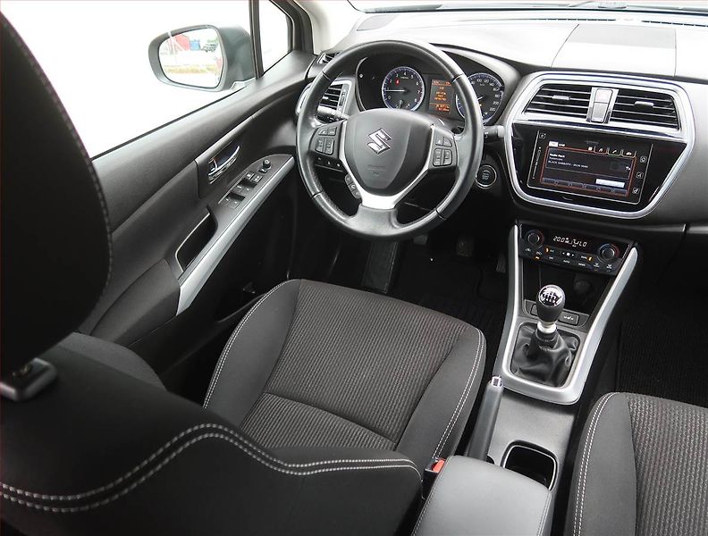 Suzuki SX4 S-Cross (2020) 1.4 BoosterJet, Serv.kniha - fotka 7 z 20