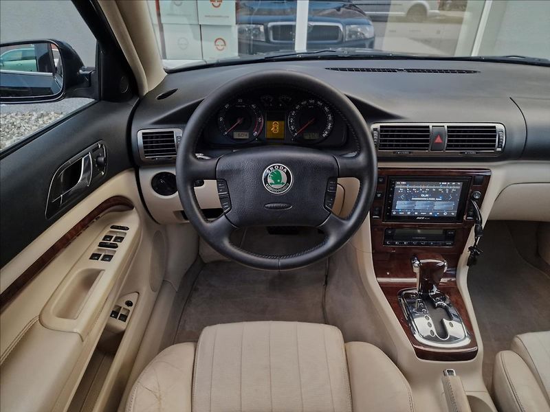 Škoda Superb 2.5 TDI  V6 120kW Elegance,ČR - fotka 12 z 46
