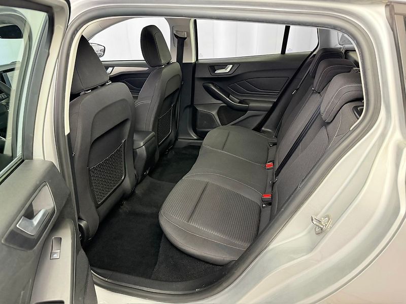 Ford Focus 1.5TDCi ECO BLUE A/T TITANIUM, - fotka 12 z 22