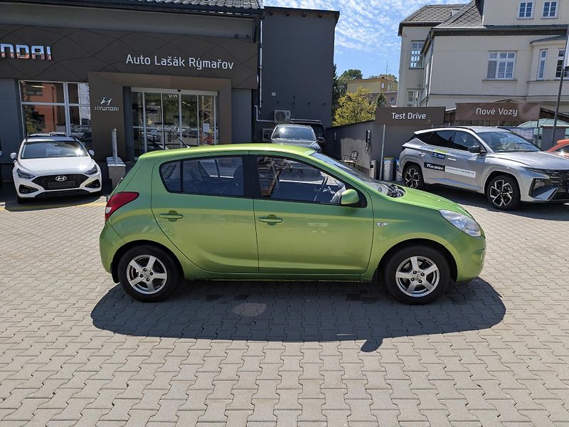 Hyundai i20 57 kW, KLIMA, NOVÁ STK - fotka 8 z 16