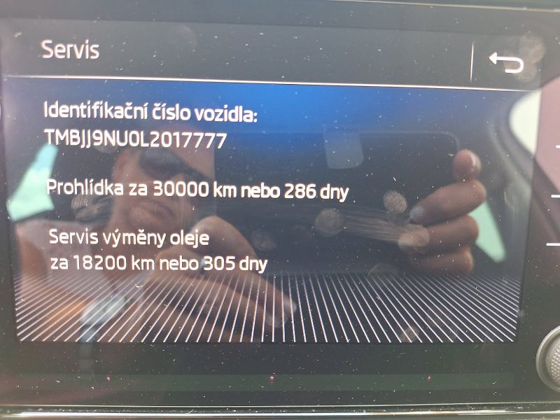 Škoda Karoq (2019) 2.0 TDI / 110 kW / 6MP / STYLE - fotka 28 z 35