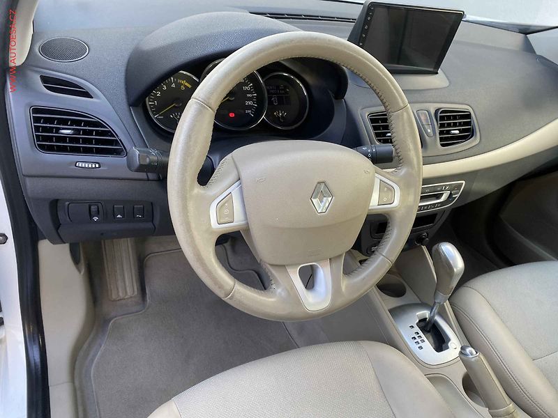 Renault Fluence (2012) 1.5dCi, ČR, Automat - fotka 12 z 18