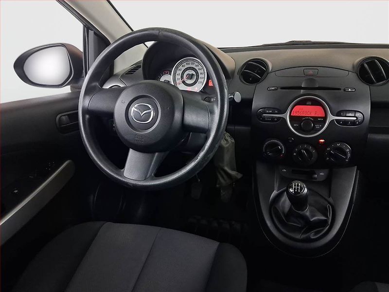 Mazda 2 (2010) 1.3 i, za super cenu - fotka 7 z 16