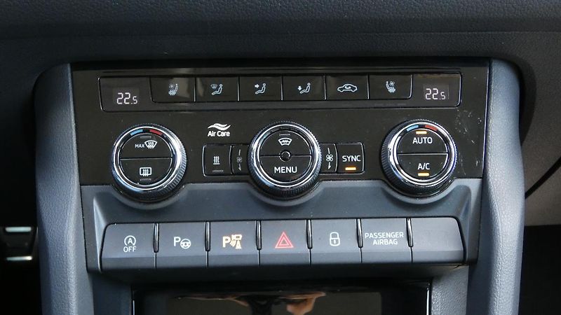 Škoda Kodiaq 2,0 TSI 140 kW L&K 4x4 DSG - fotka 17 z 27