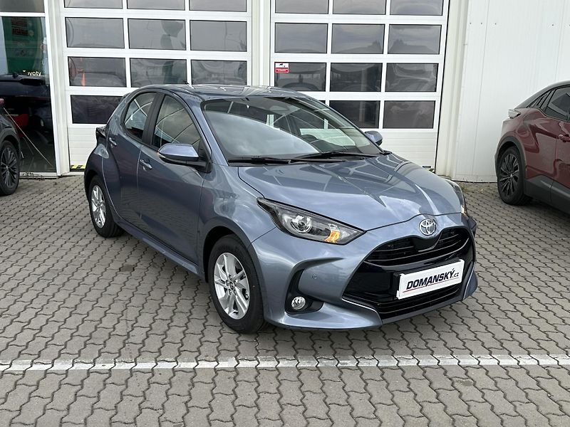 Toyota Yaris (2026) 1.5 HEV Comfort Business - fotka 2 z 24